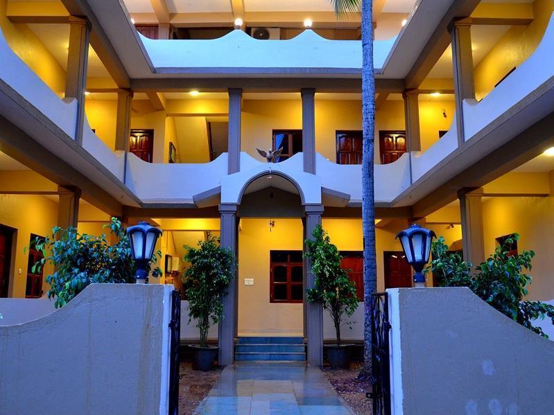 Garima Of Mandrem Hotel Exterior photo