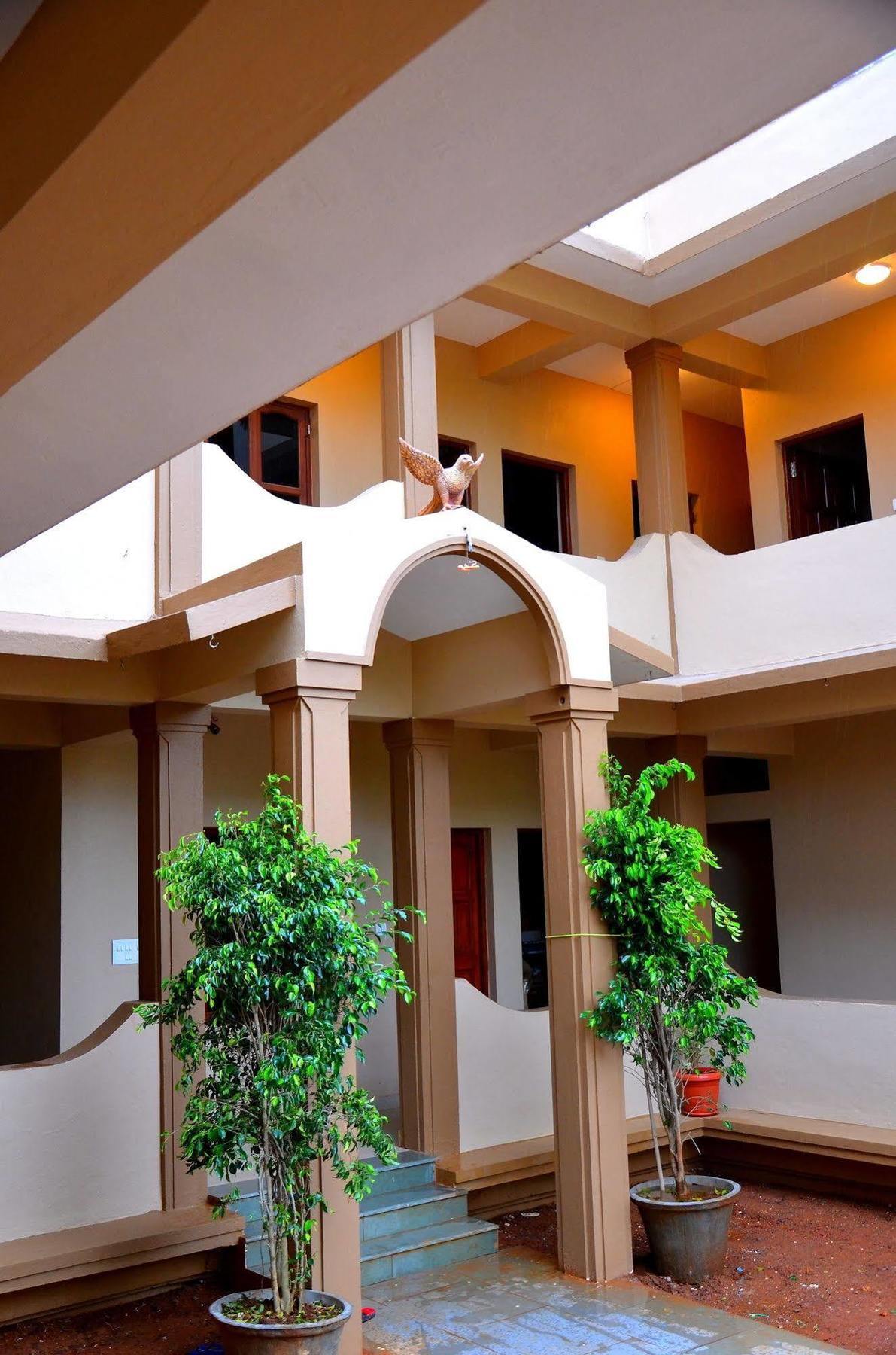 Garima Of Mandrem Hotel Exterior photo